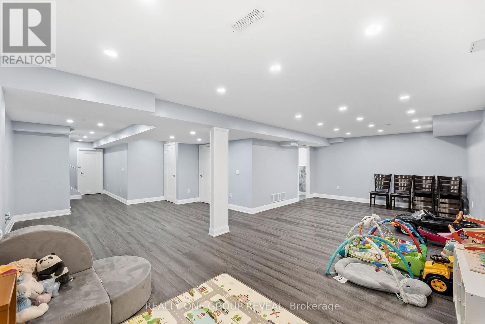 46 BUSATO DRIVE Image 25
