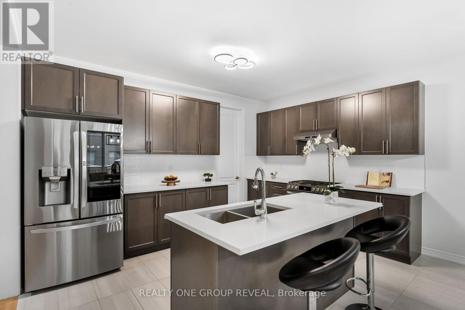 46 BUSATO DRIVE Image 33