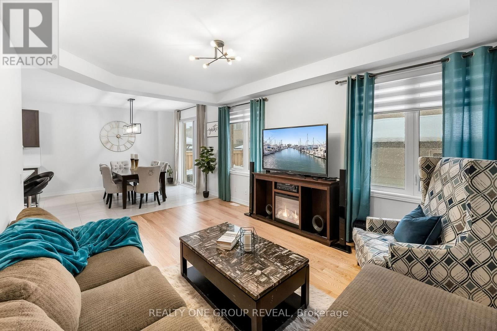 46 BUSATO DRIVE Image 38