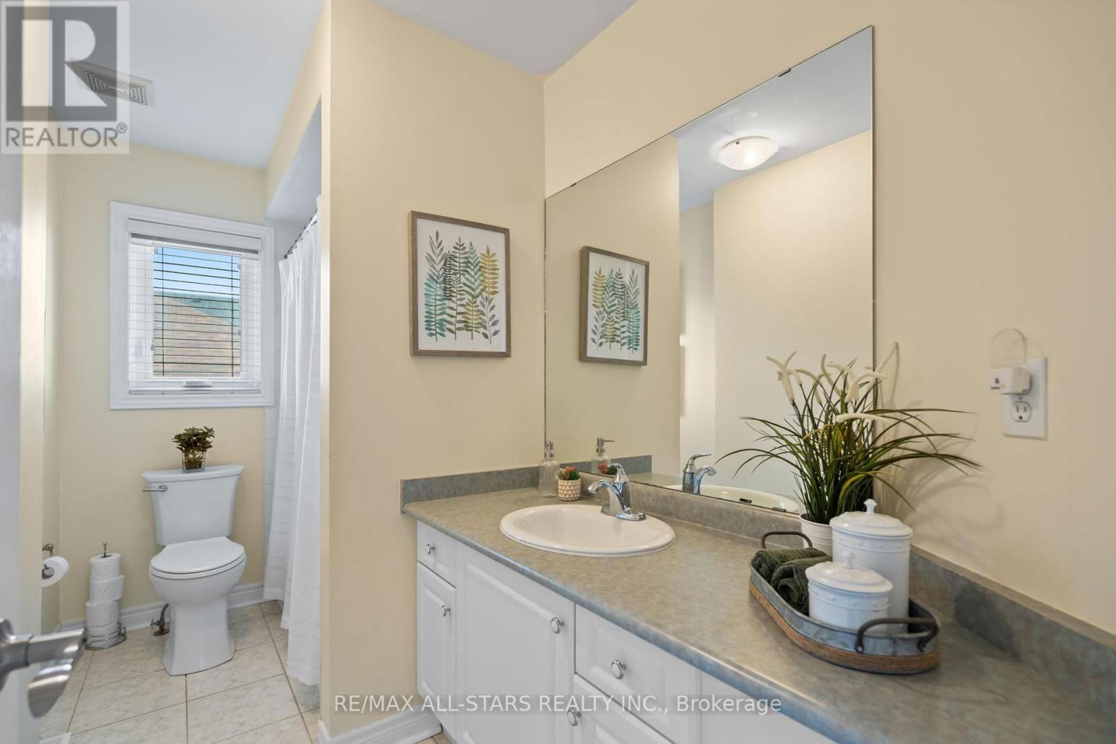 22 BROWNSCOMBE CRESCENT Image 16