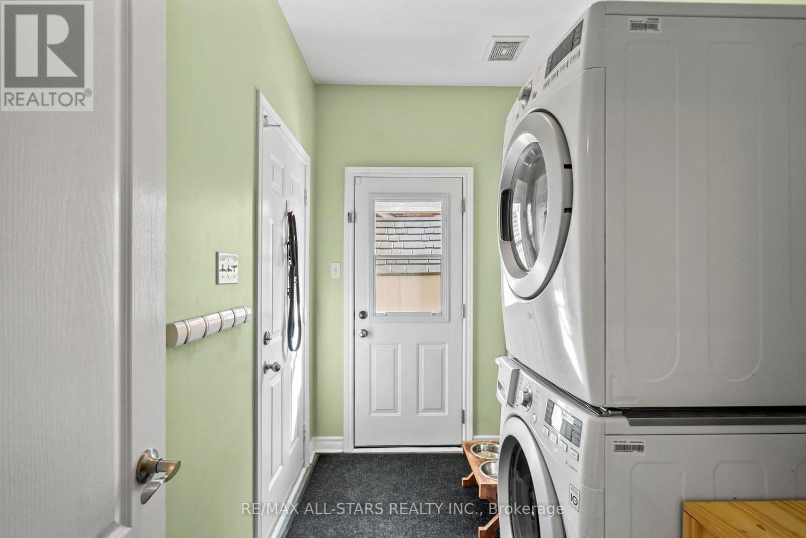 22 BROWNSCOMBE CRESCENT Image 17