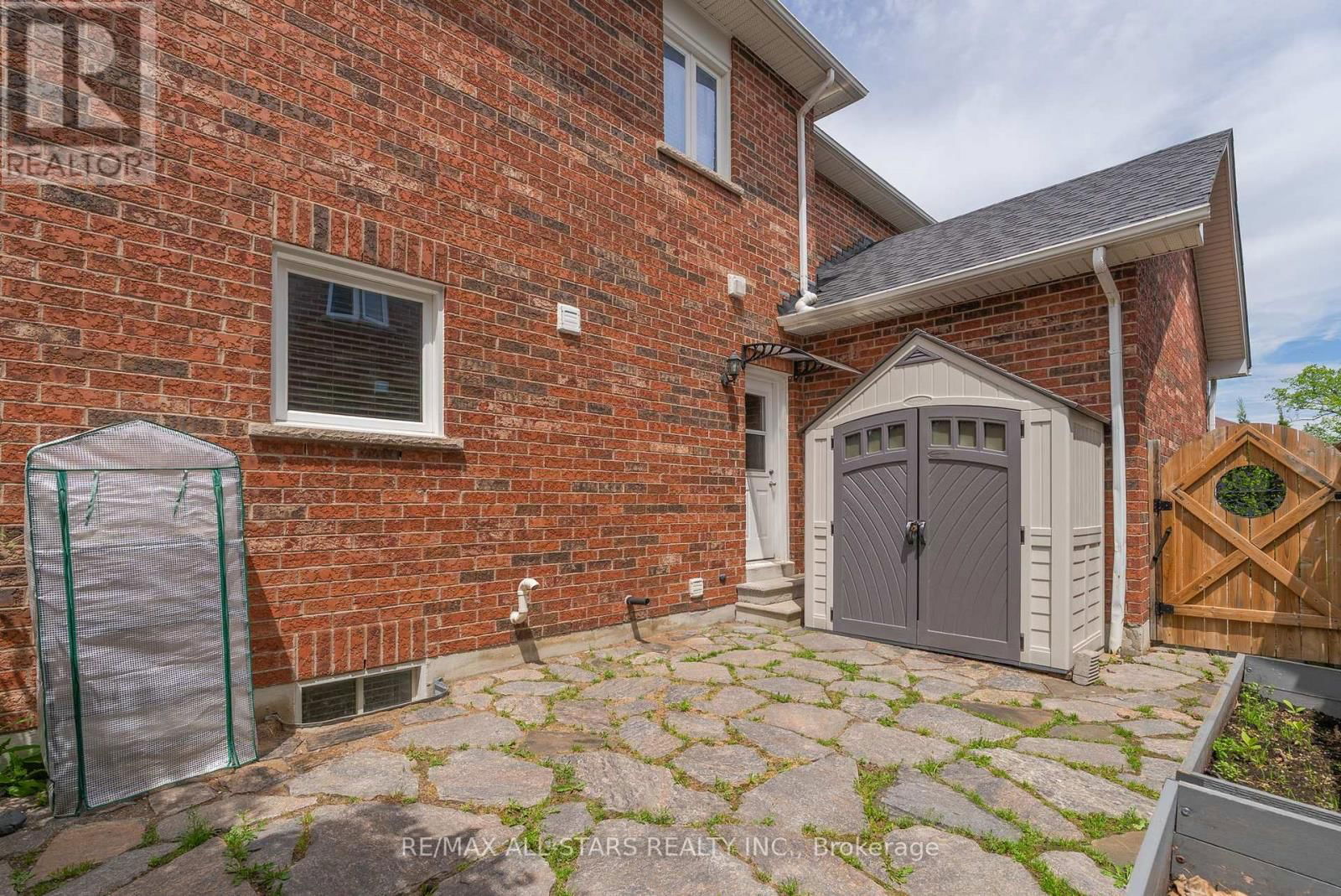 22 BROWNSCOMBE CRESCENT Image 28