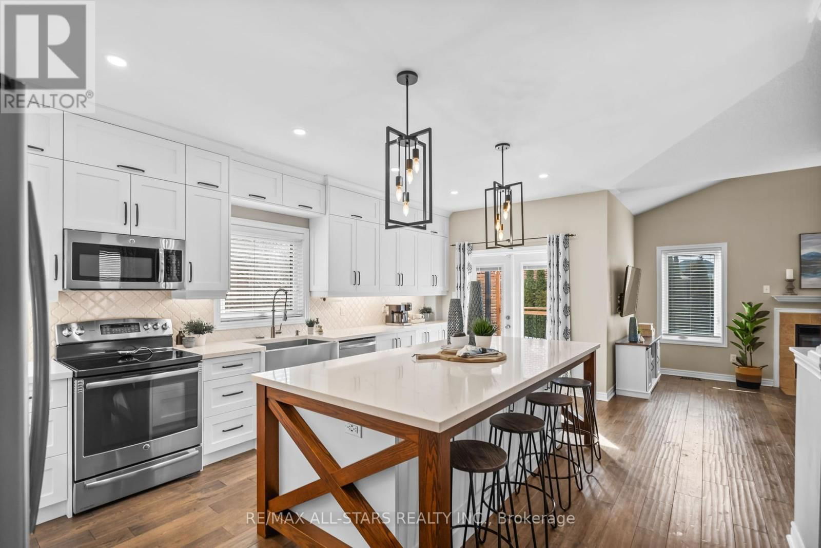22 BROWNSCOMBE CRESCENT Image 7