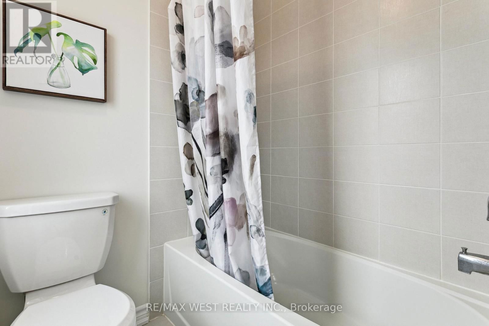 10 VIOLA STREET Image 28
