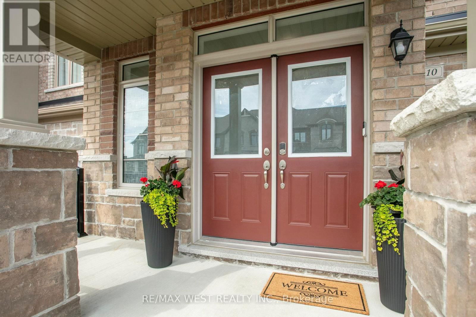 10 VIOLA STREET Image 3