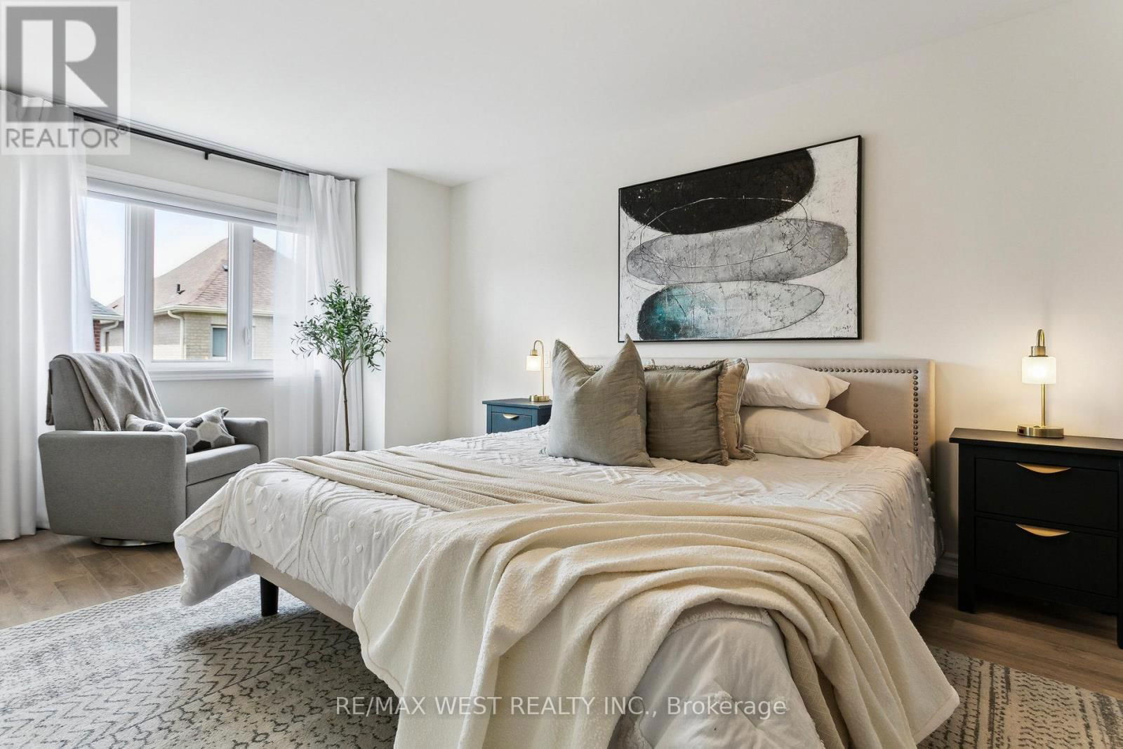 10 VIOLA STREET Image 30