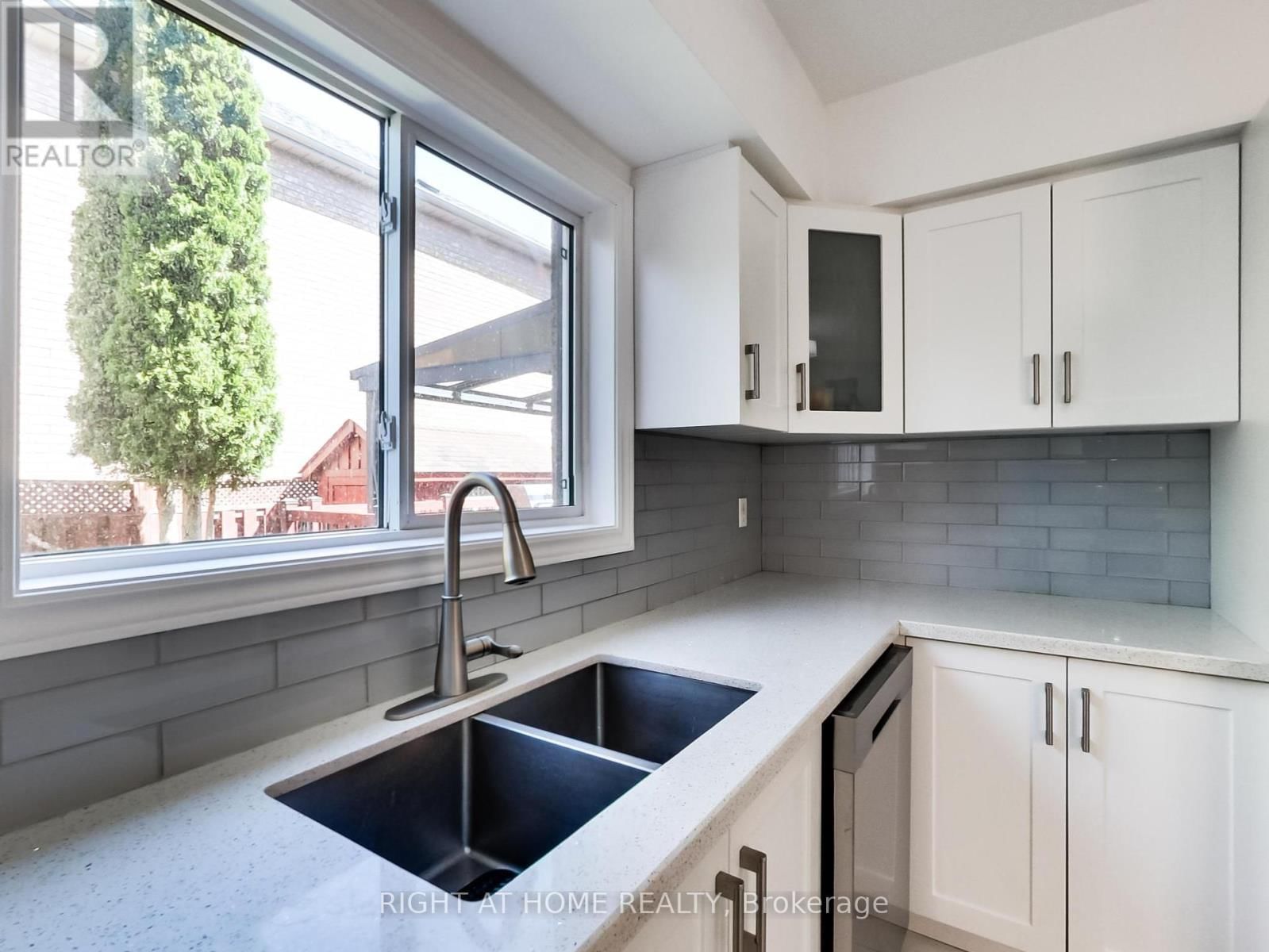 331 AUSTIN PAUL DRIVE Image 19