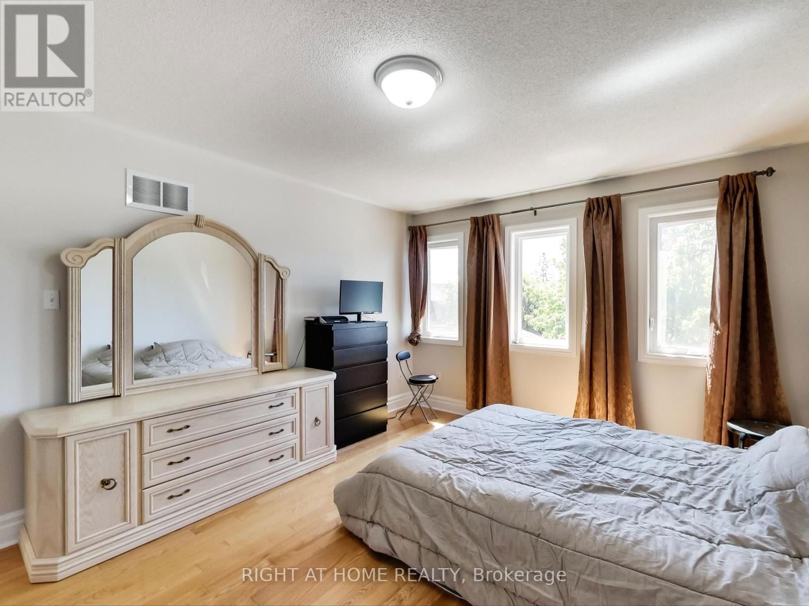 331 AUSTIN PAUL DRIVE Image 27