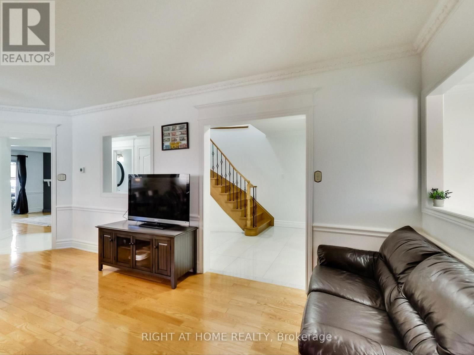 331 AUSTIN PAUL DRIVE Image 9