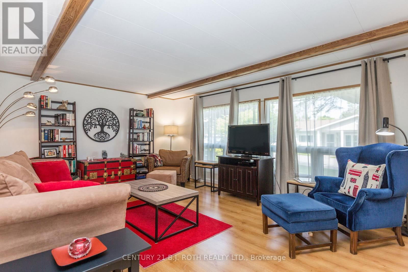 63 FLORA DRIVE Image 10