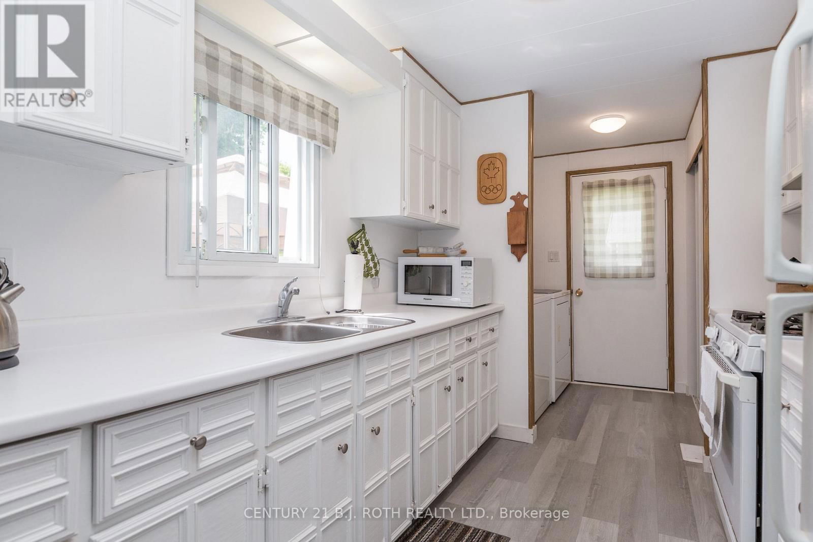 63 FLORA DRIVE Image 19