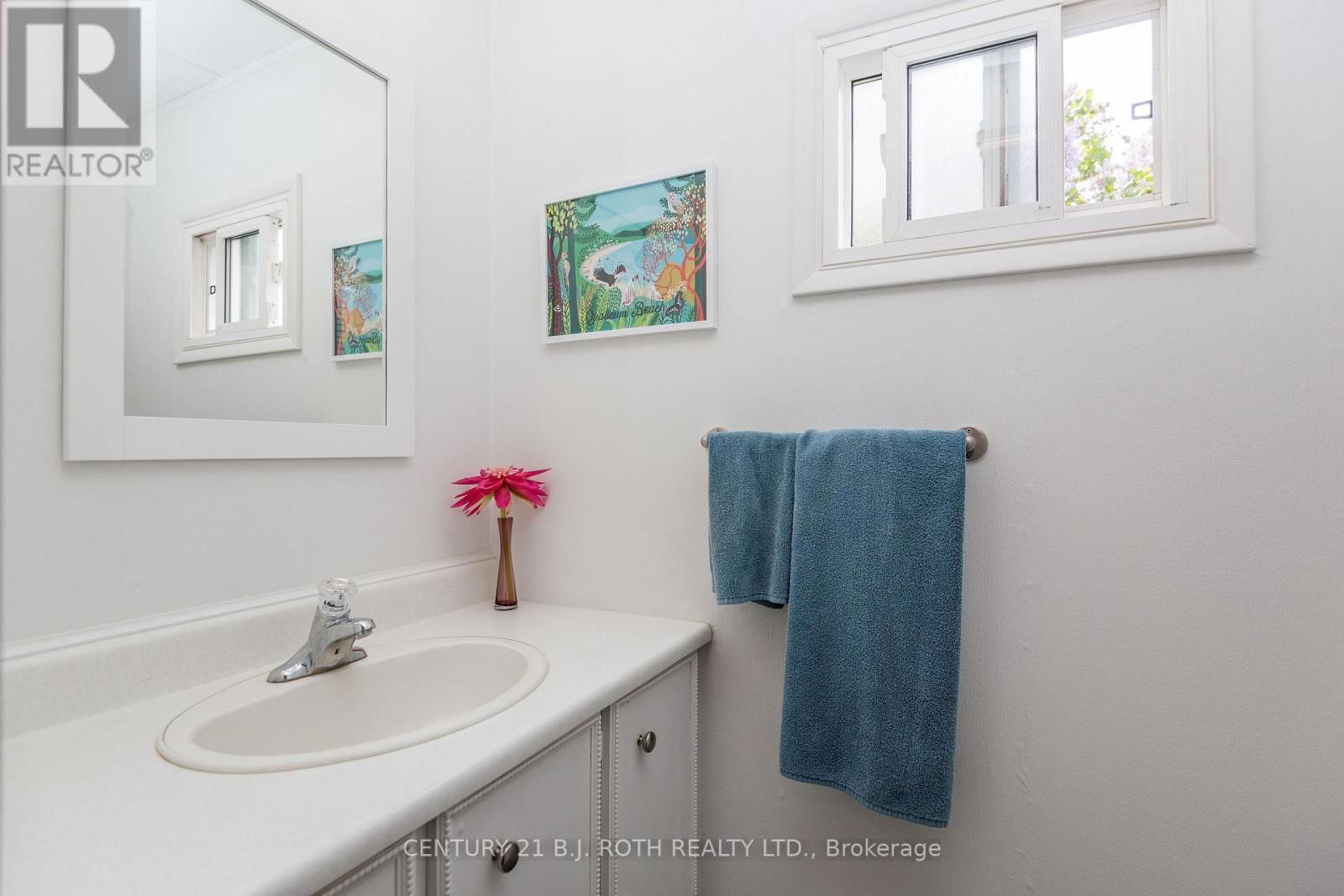 63 FLORA DRIVE Image 33