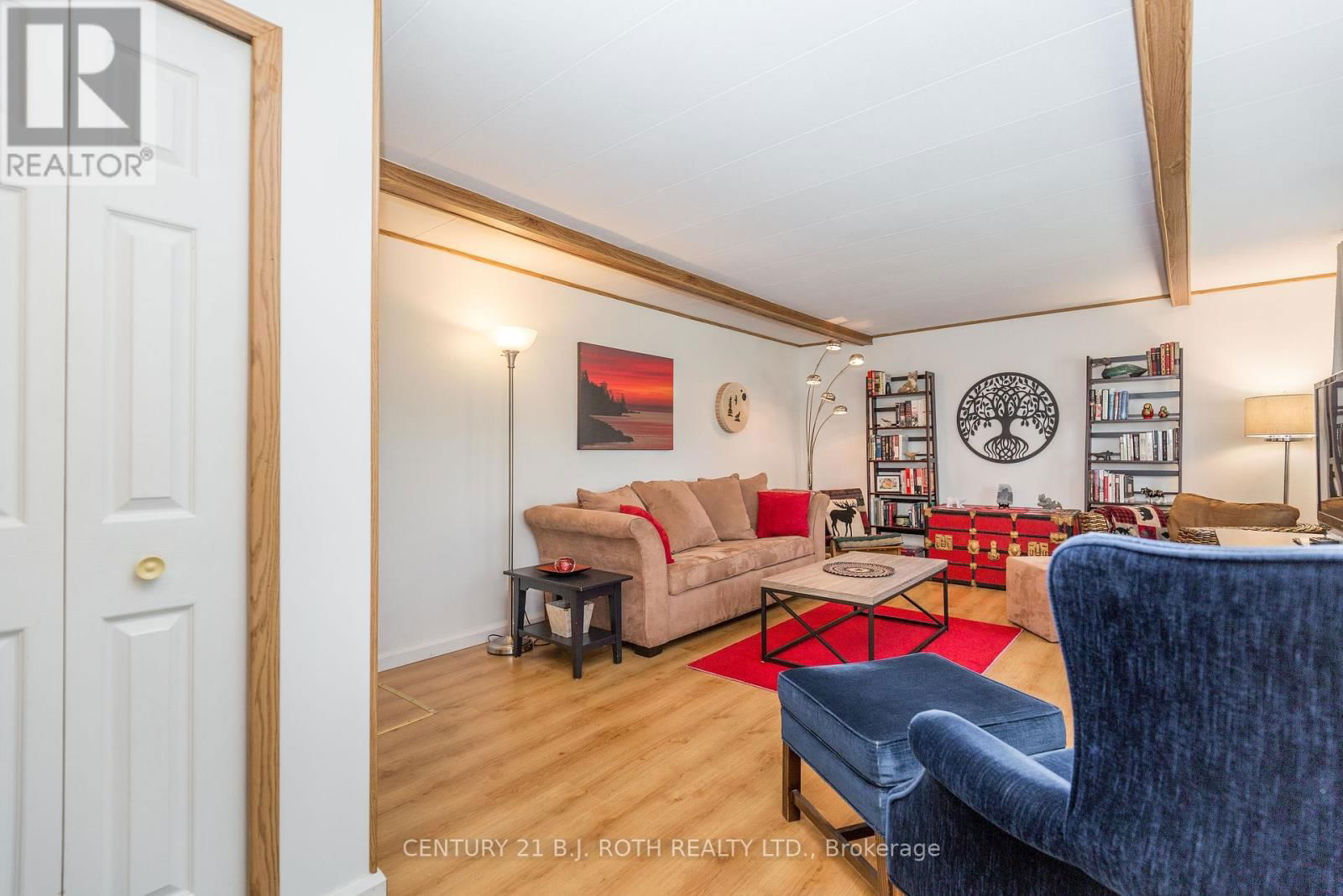 63 FLORA DRIVE Image 8