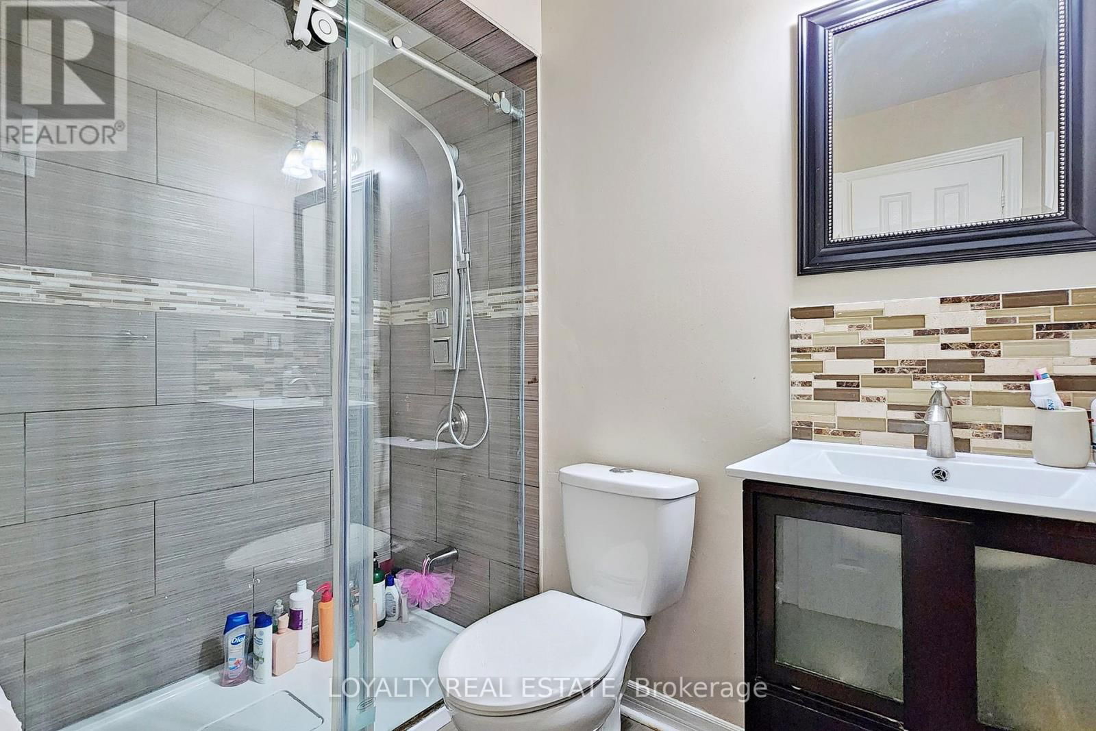 97 SONG BIRD DRIVE Image 32