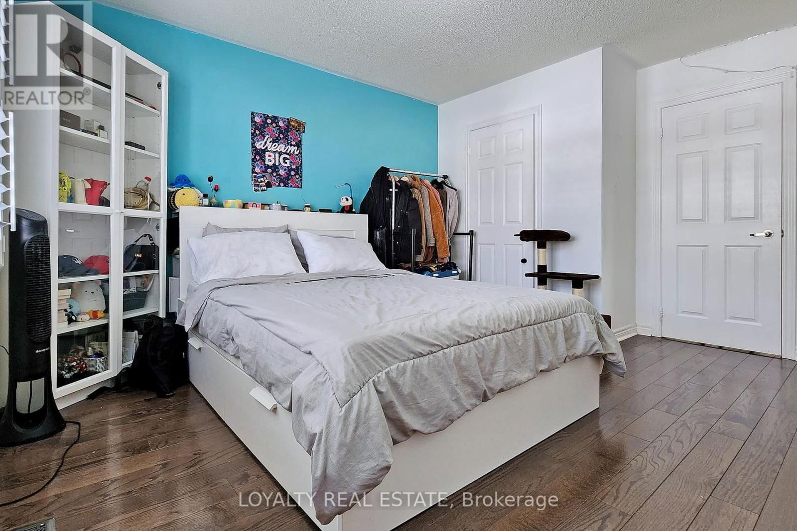 97 SONG BIRD DRIVE Image 33