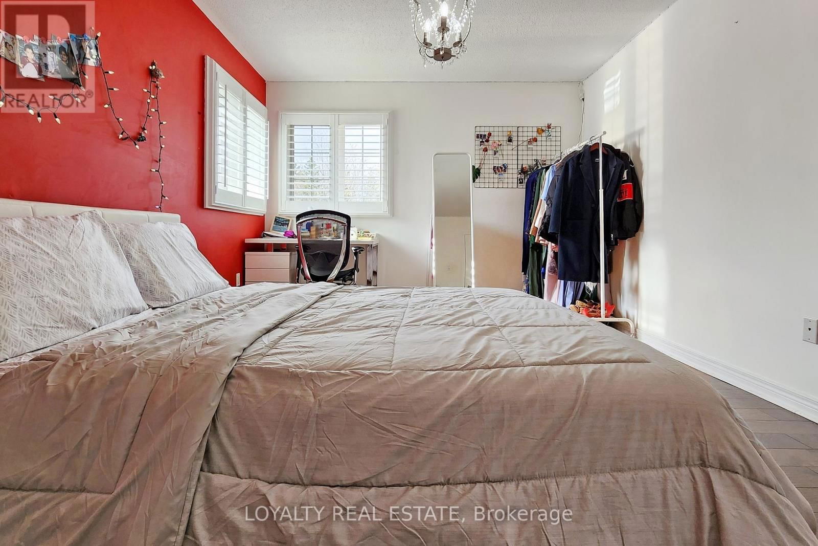 97 SONG BIRD DRIVE Image 37