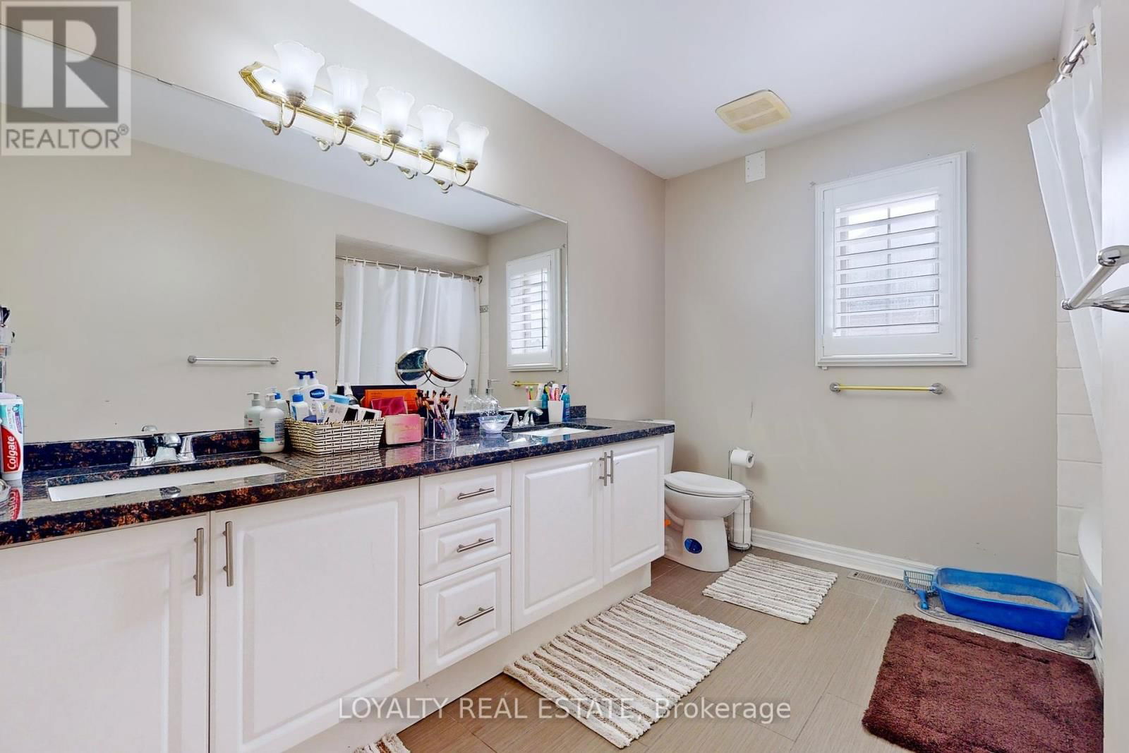 97 SONG BIRD DRIVE Image 38