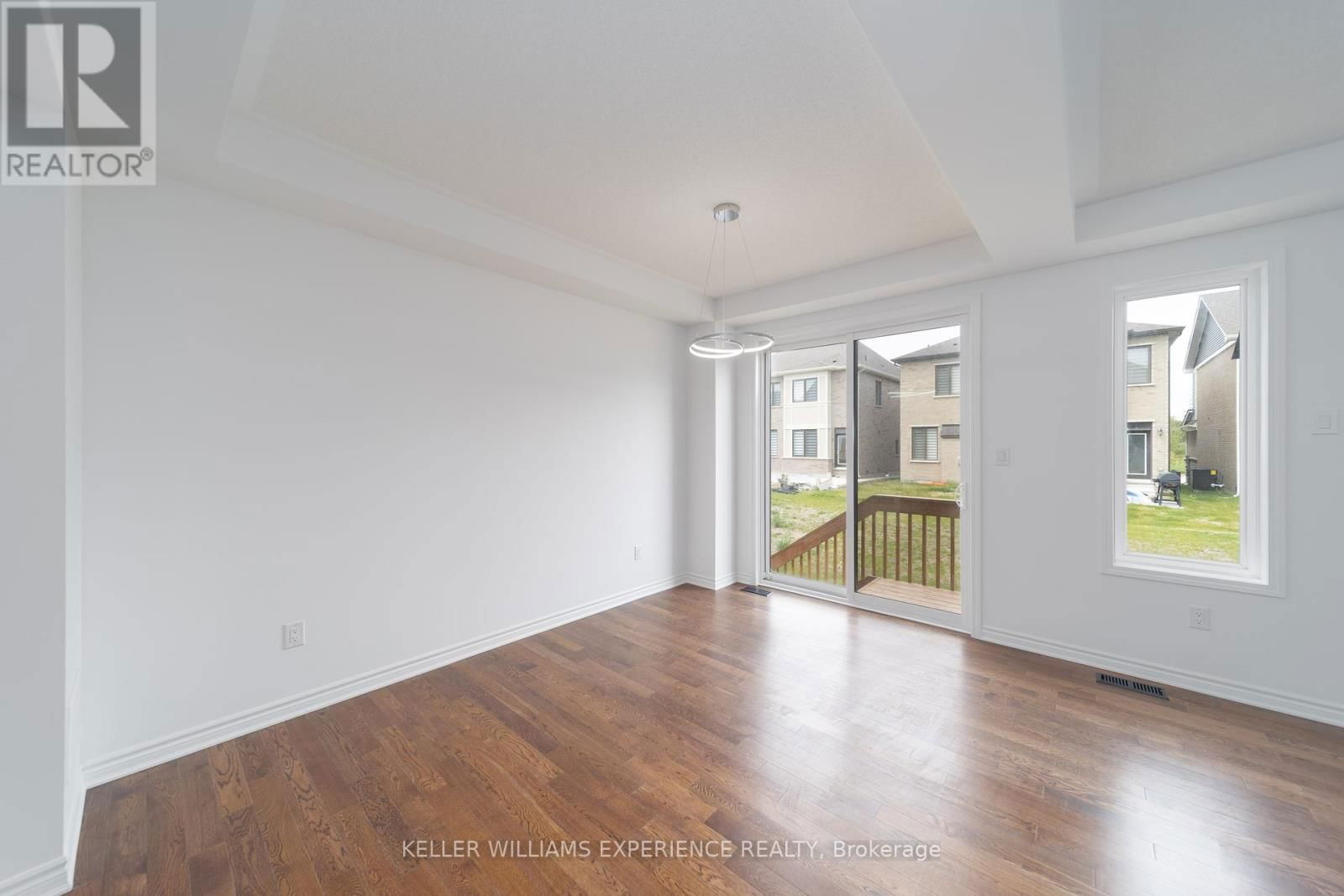 700 MIKA STREET Image 10
