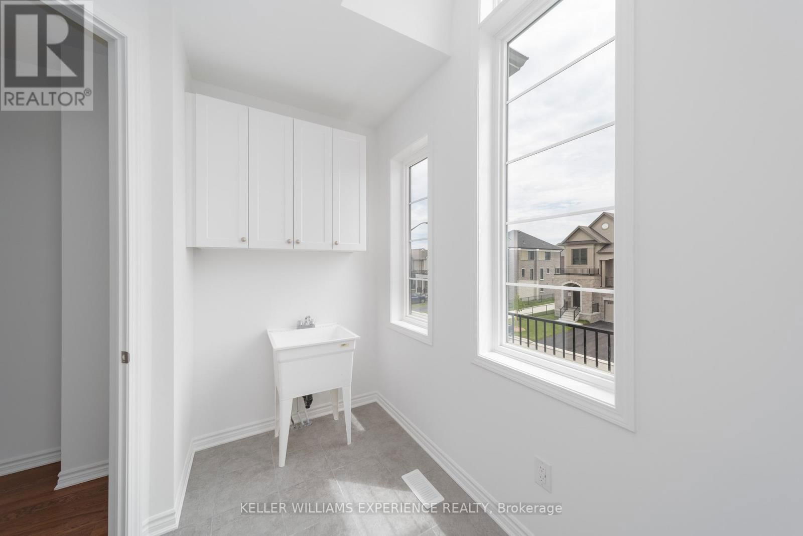 700 MIKA STREET Image 16
