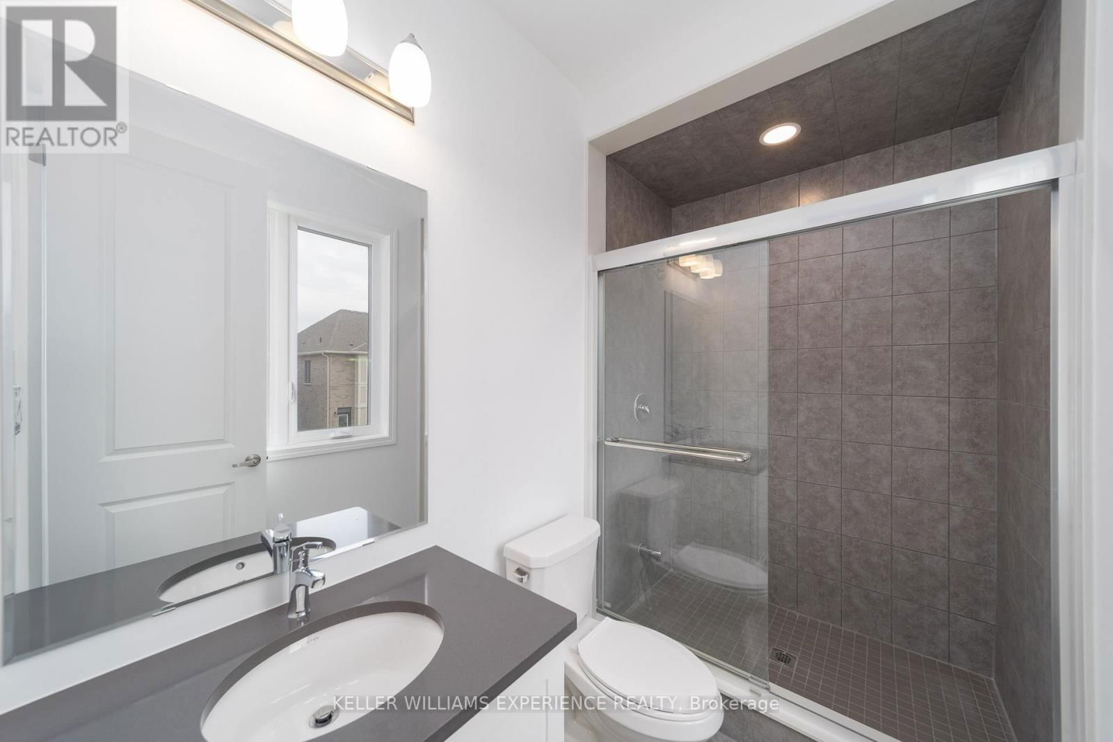 700 MIKA STREET Image 27