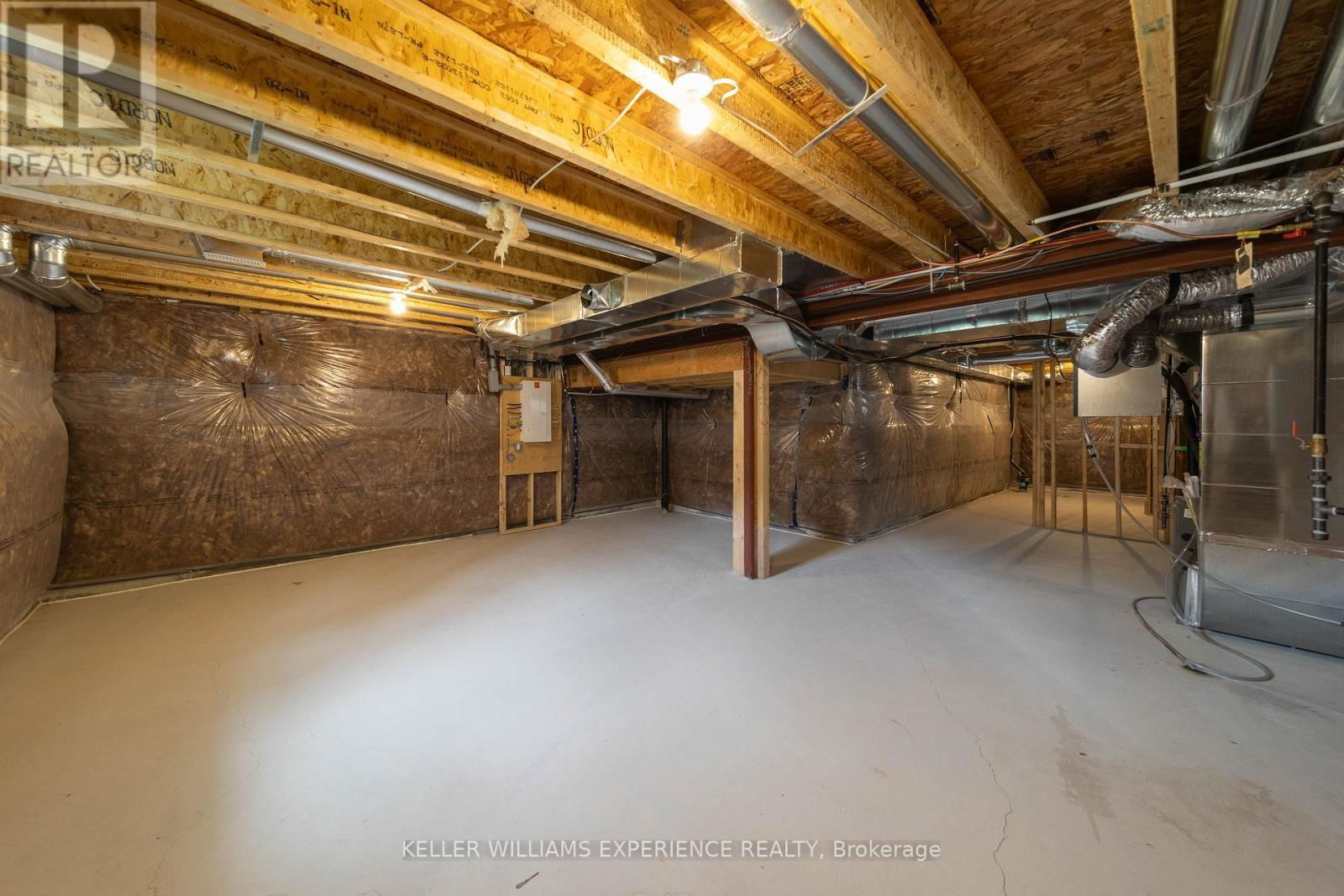 700 MIKA STREET Image 29