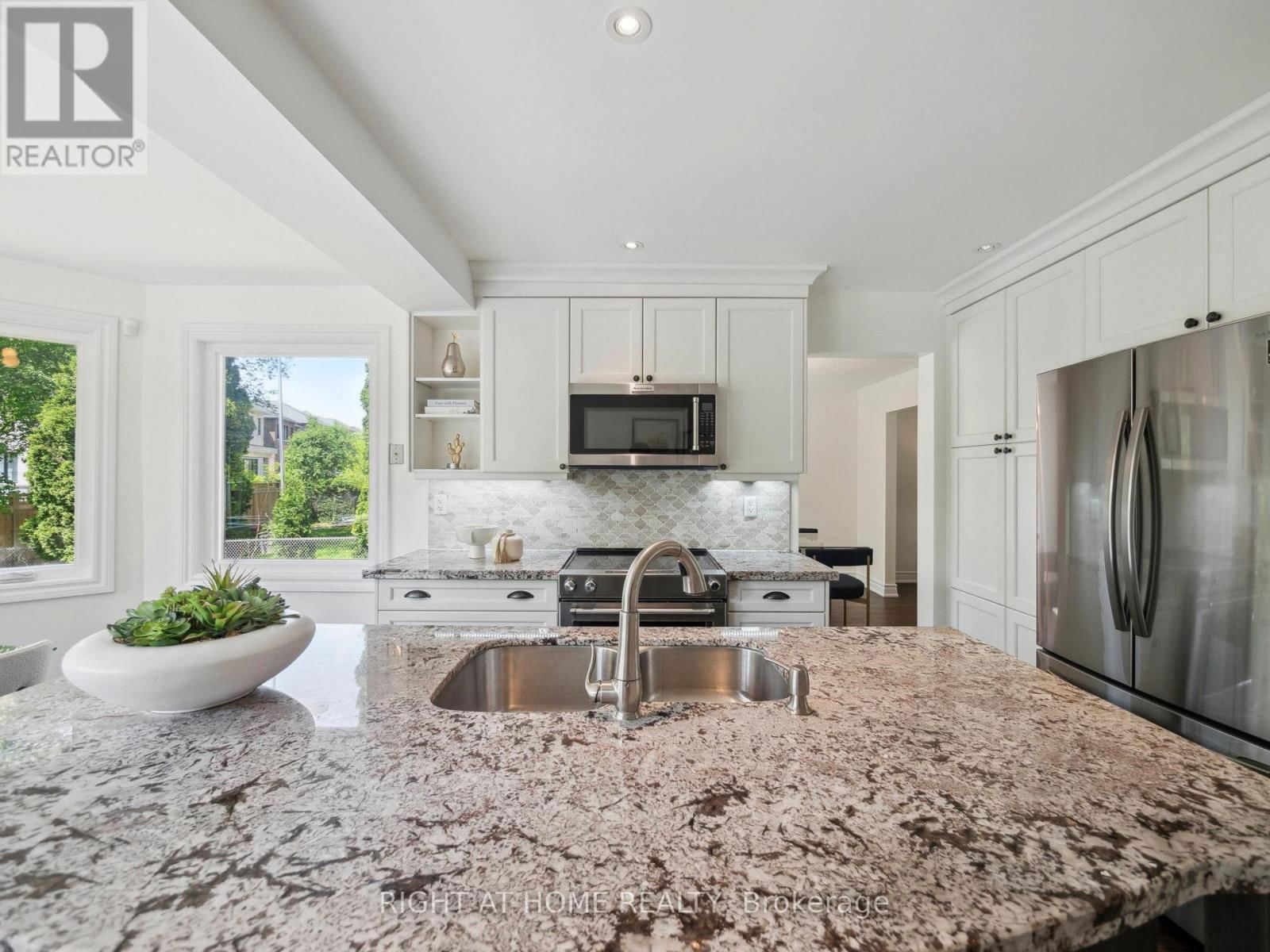 71 GOLF LINKS DRIVE Image 11