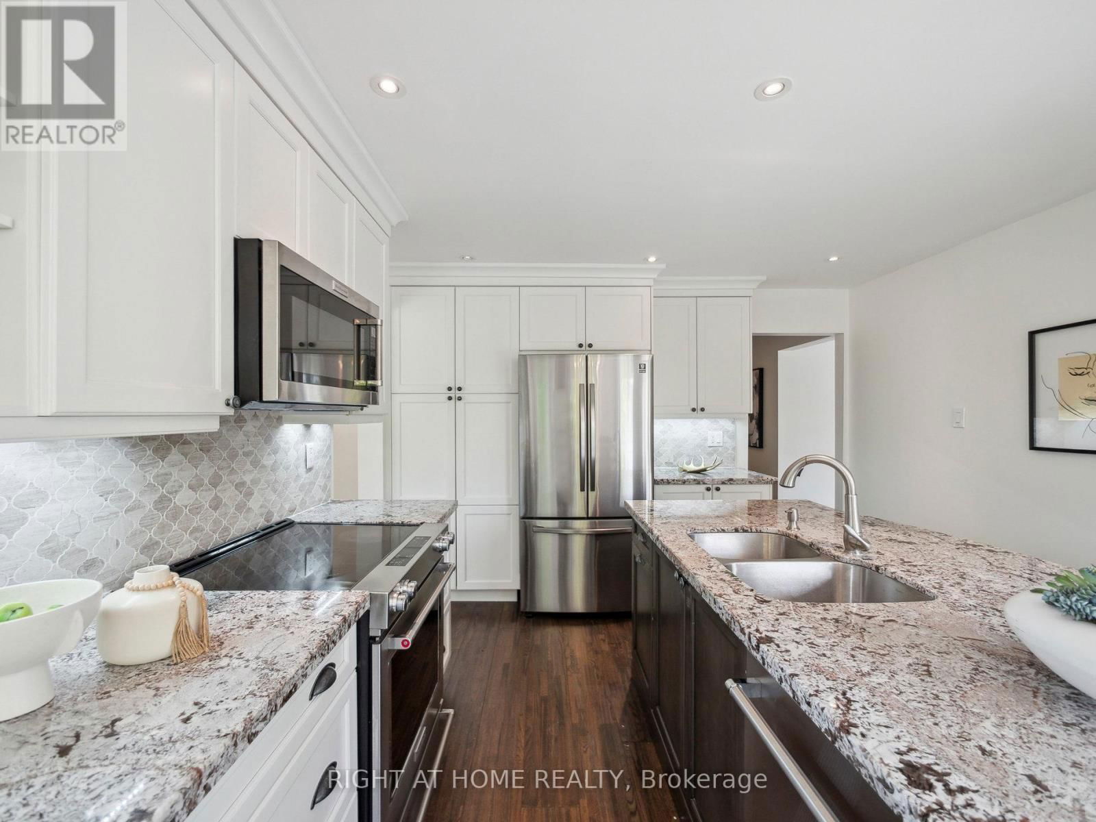 71 GOLF LINKS DRIVE Image 9