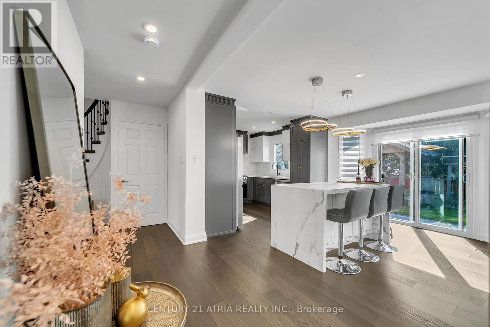 65 WORTHINGTON AVENUE Image 21