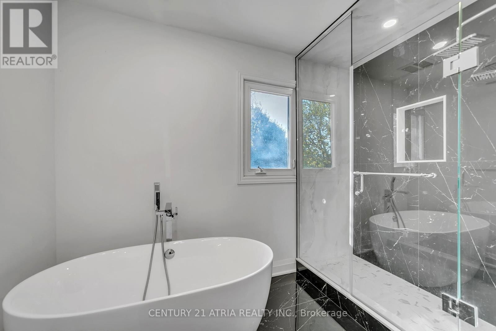 65 WORTHINGTON AVENUE Image 28