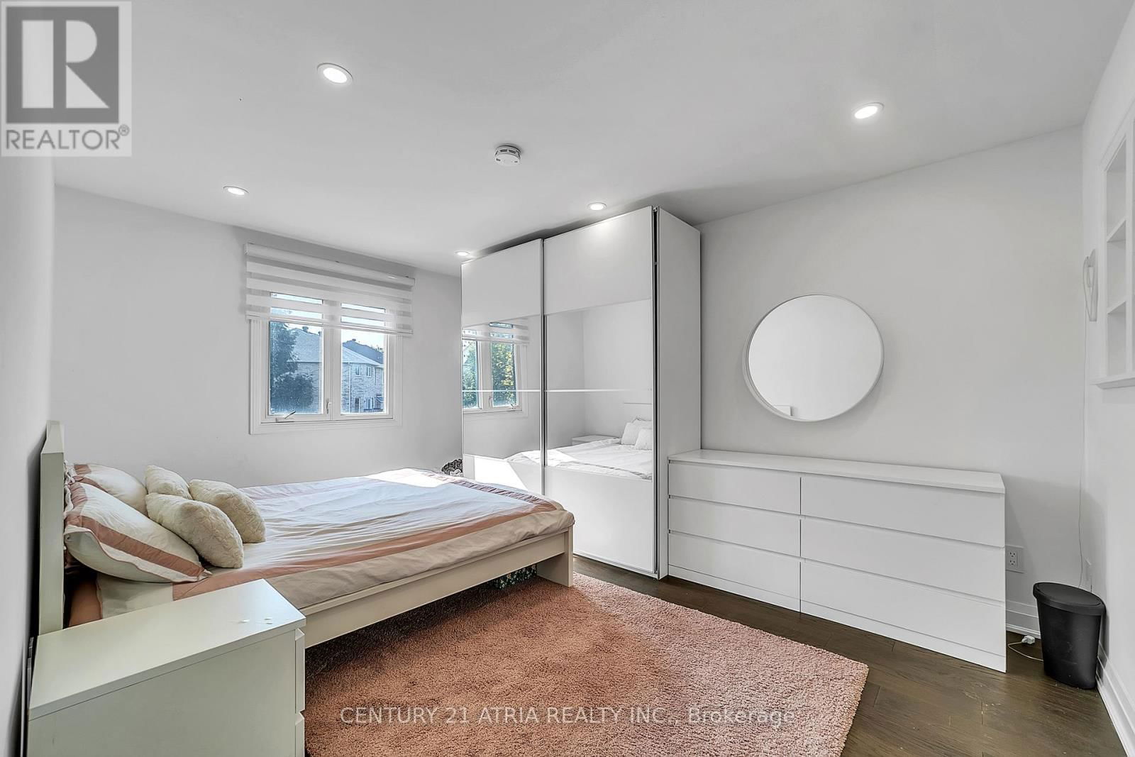 65 WORTHINGTON AVENUE Image 30