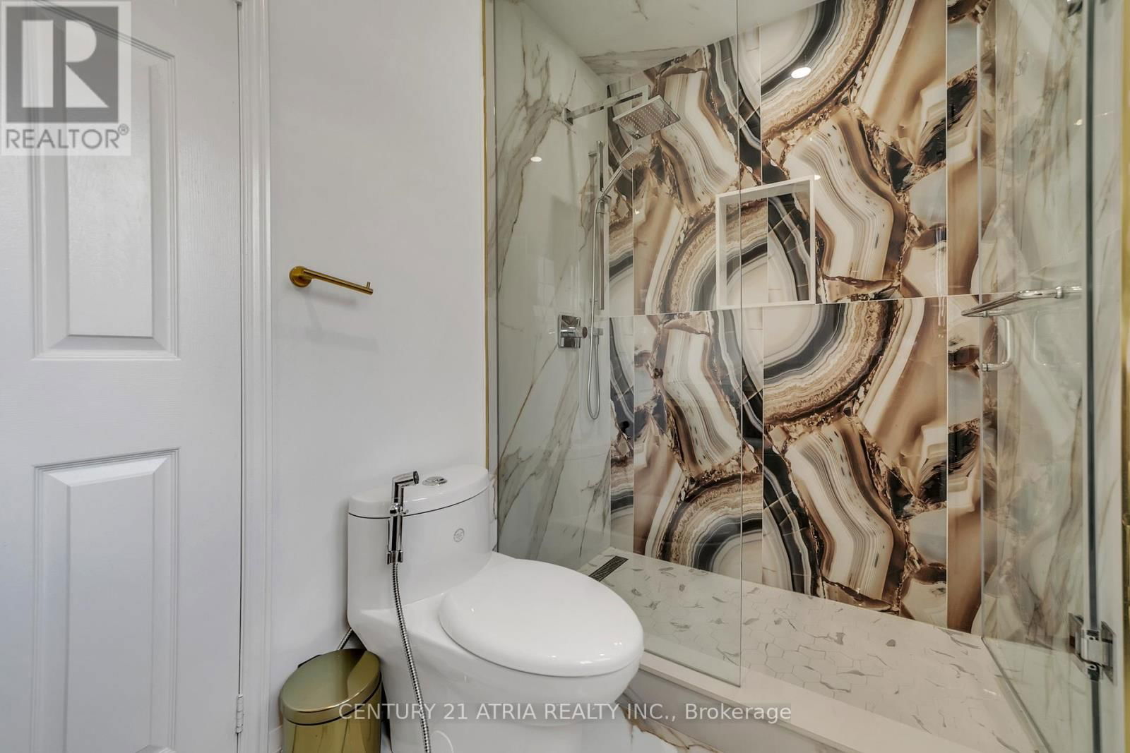 65 WORTHINGTON AVENUE Image 33