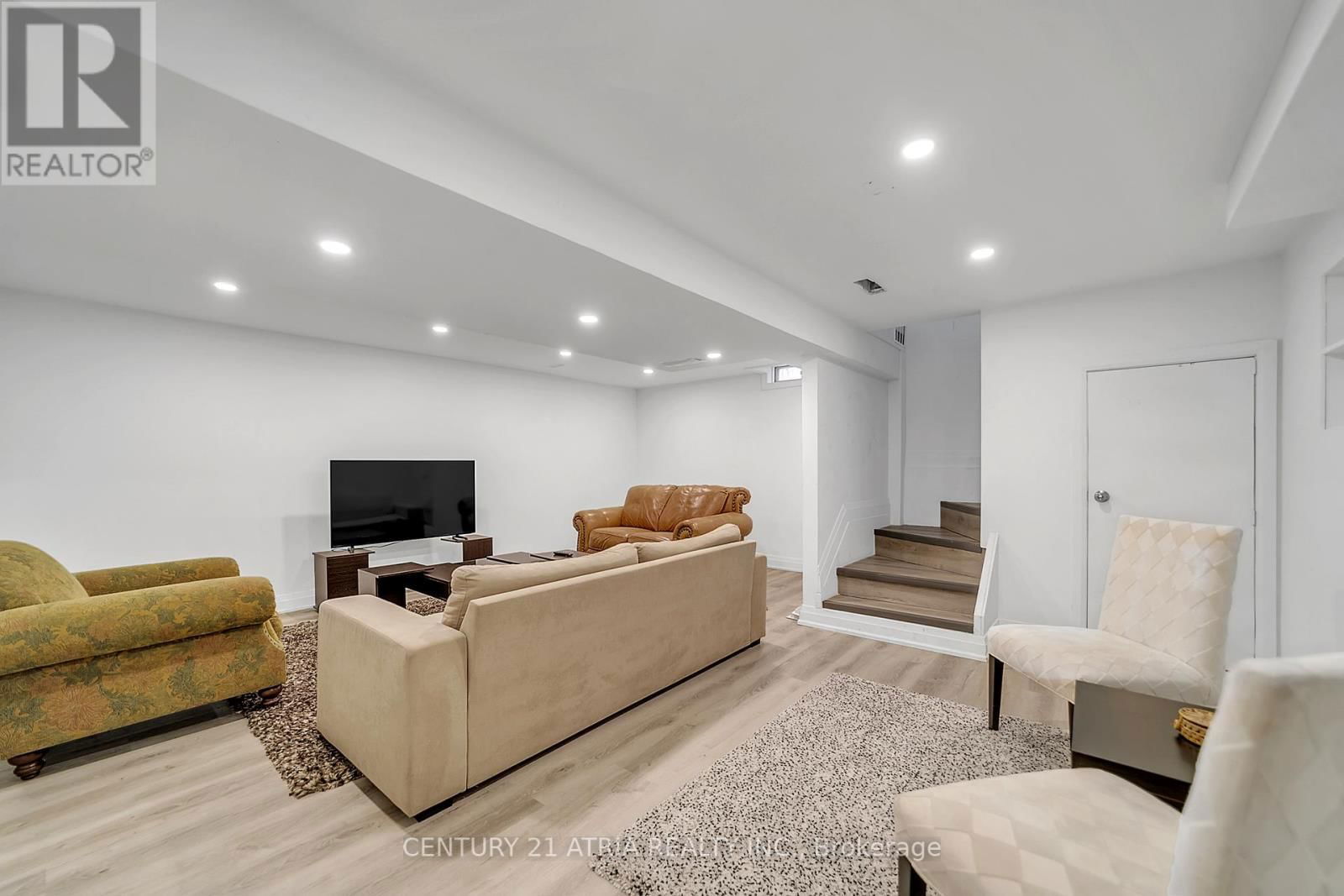 65 WORTHINGTON AVENUE Image 34