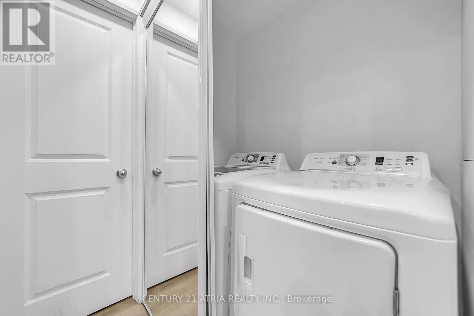 65 WORTHINGTON AVENUE Image 40