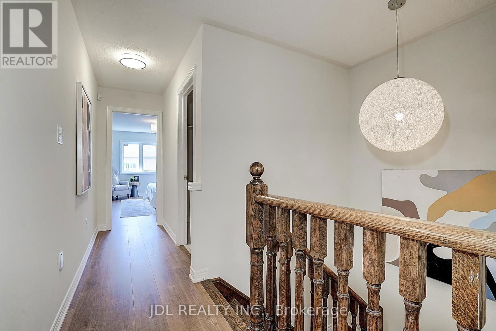 64 PILLAR ROCK CRESCENT Image 19