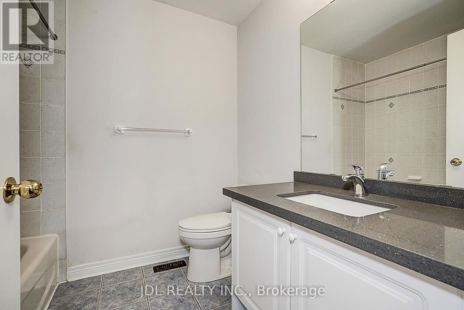 64 PILLAR ROCK CRESCENT Image 25