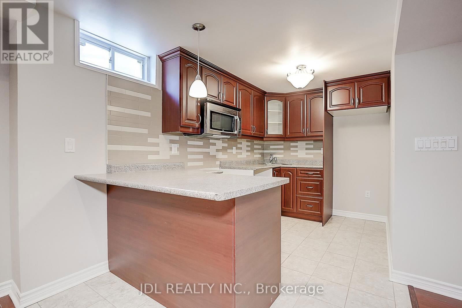 64 PILLAR ROCK CRESCENT Image 37