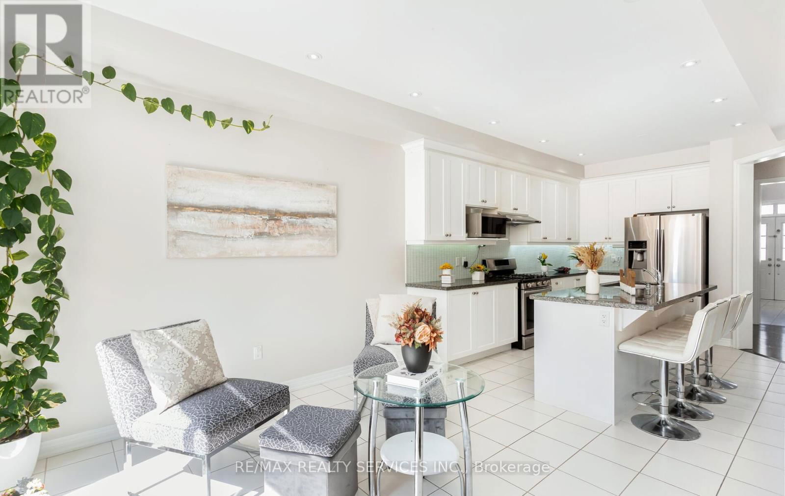 153 ALGOMA DRIVE Image 11