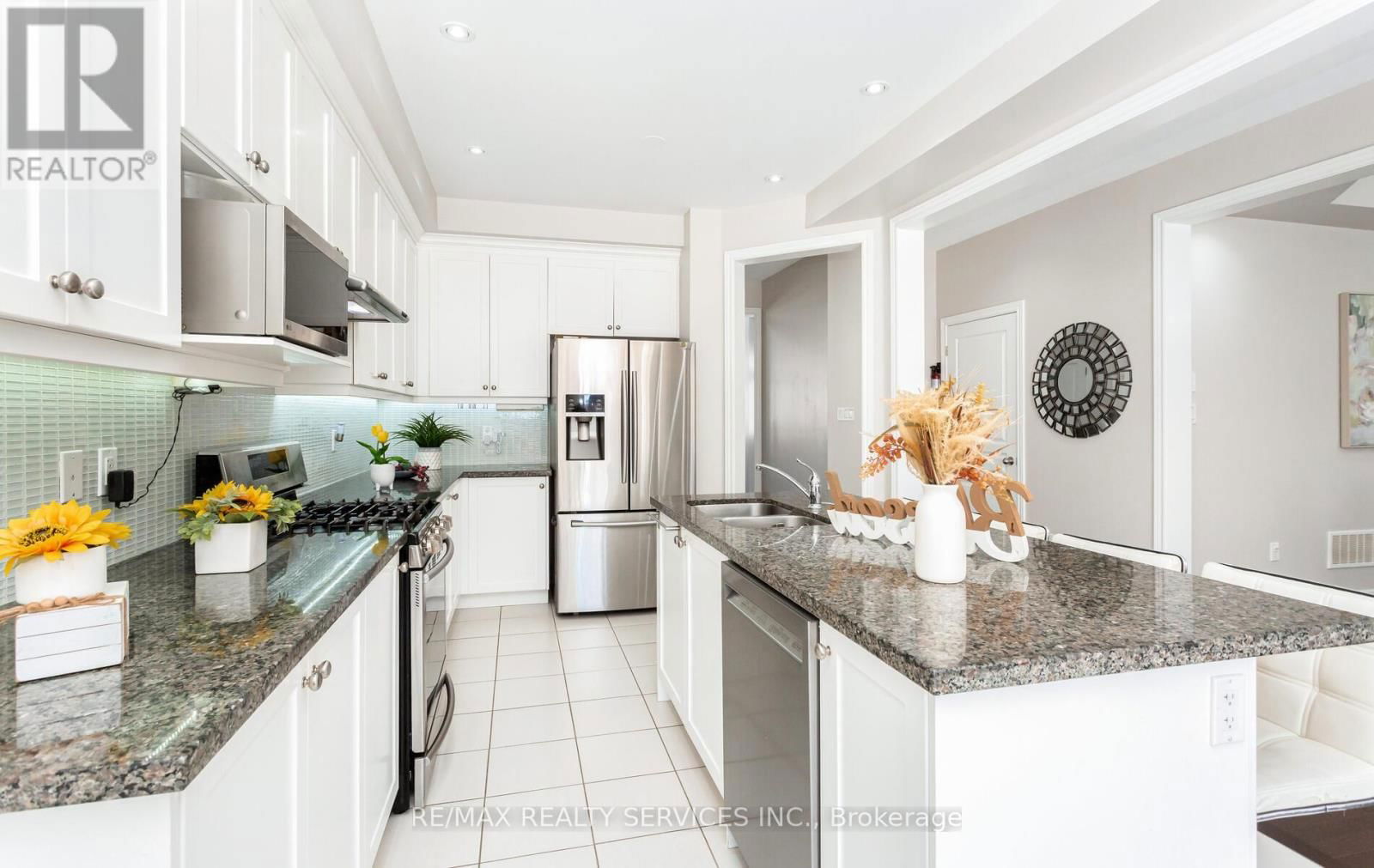 153 ALGOMA DRIVE Image 13