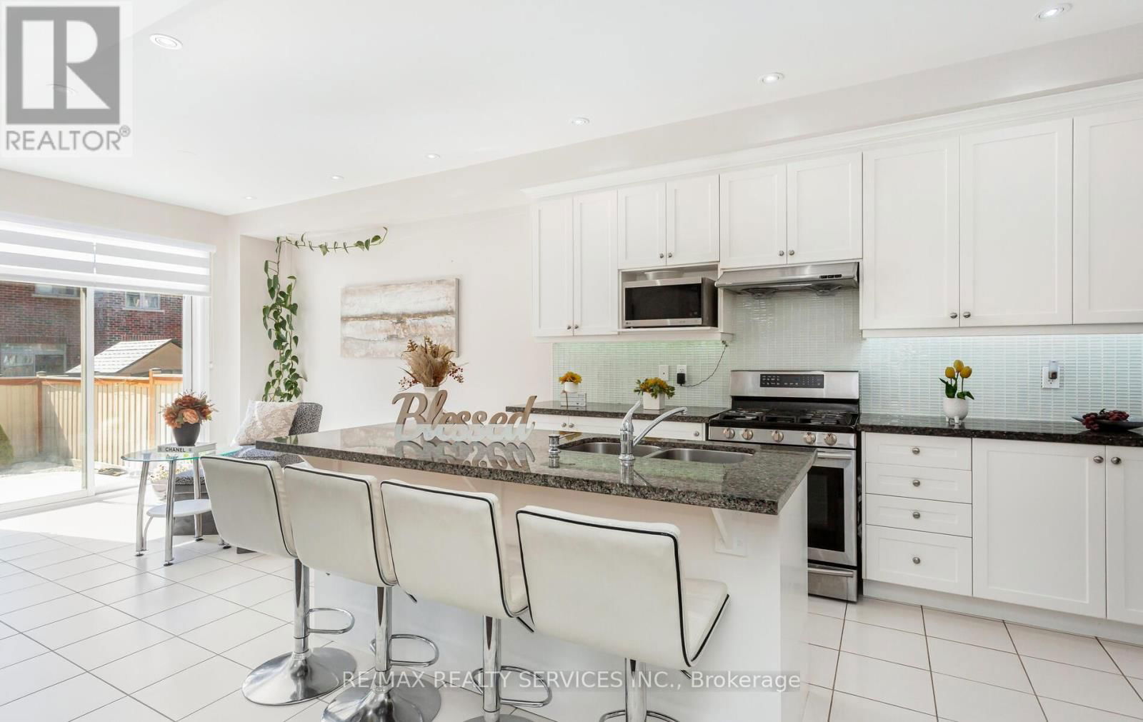 153 ALGOMA DRIVE Image 14