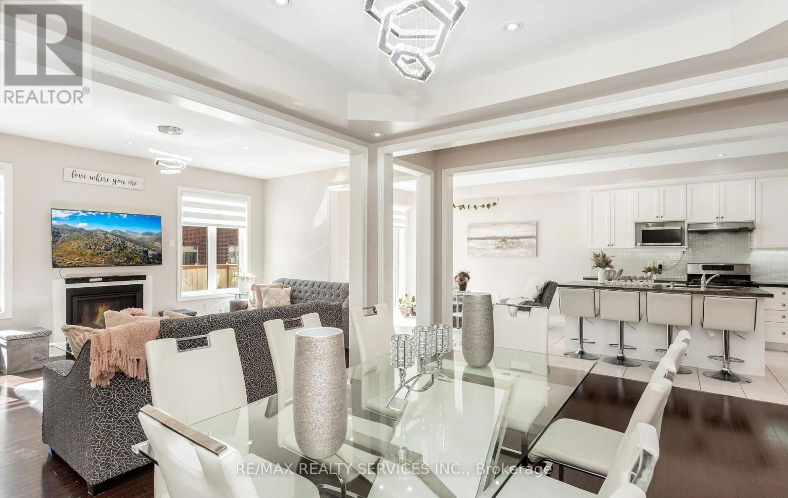 153 ALGOMA DRIVE Image 16