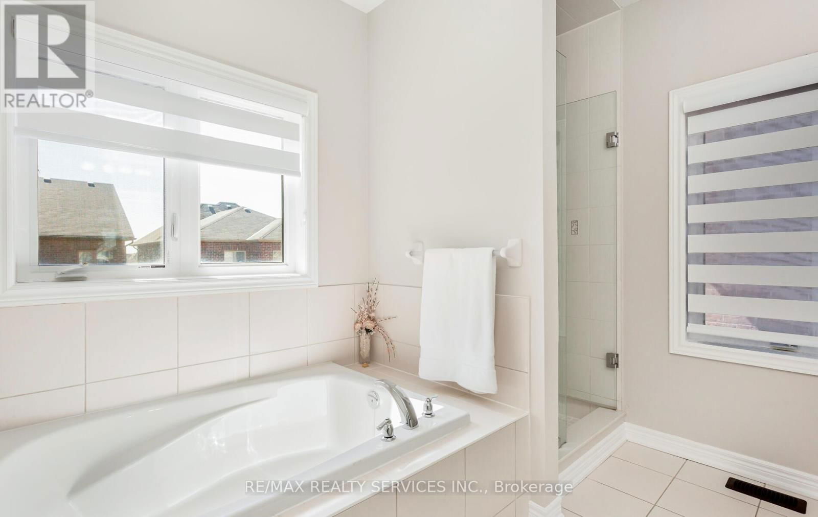 153 ALGOMA DRIVE Image 24