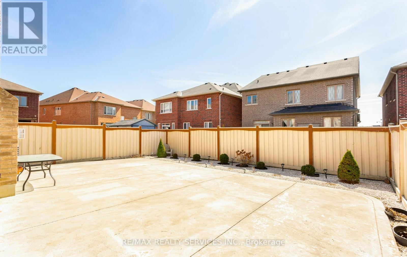 153 ALGOMA DRIVE Image 42