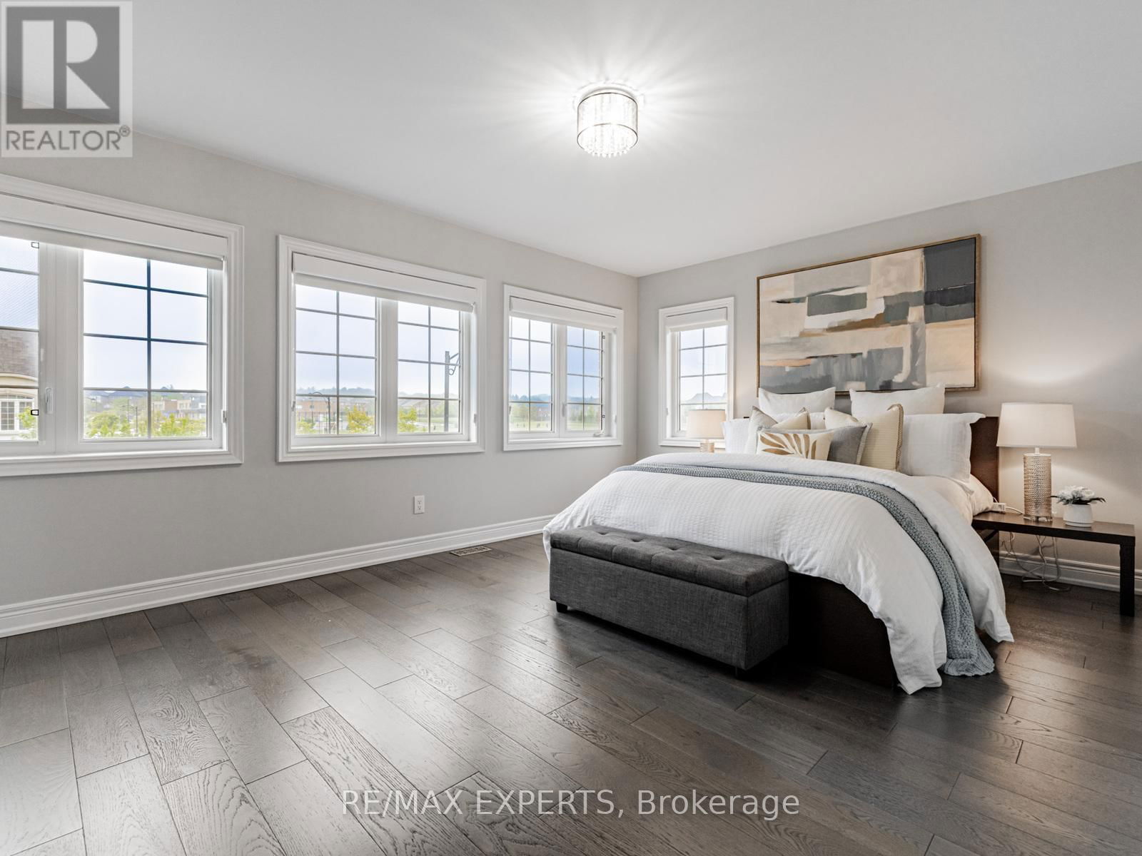 176 SIR STEVENS DRIVE Image 17