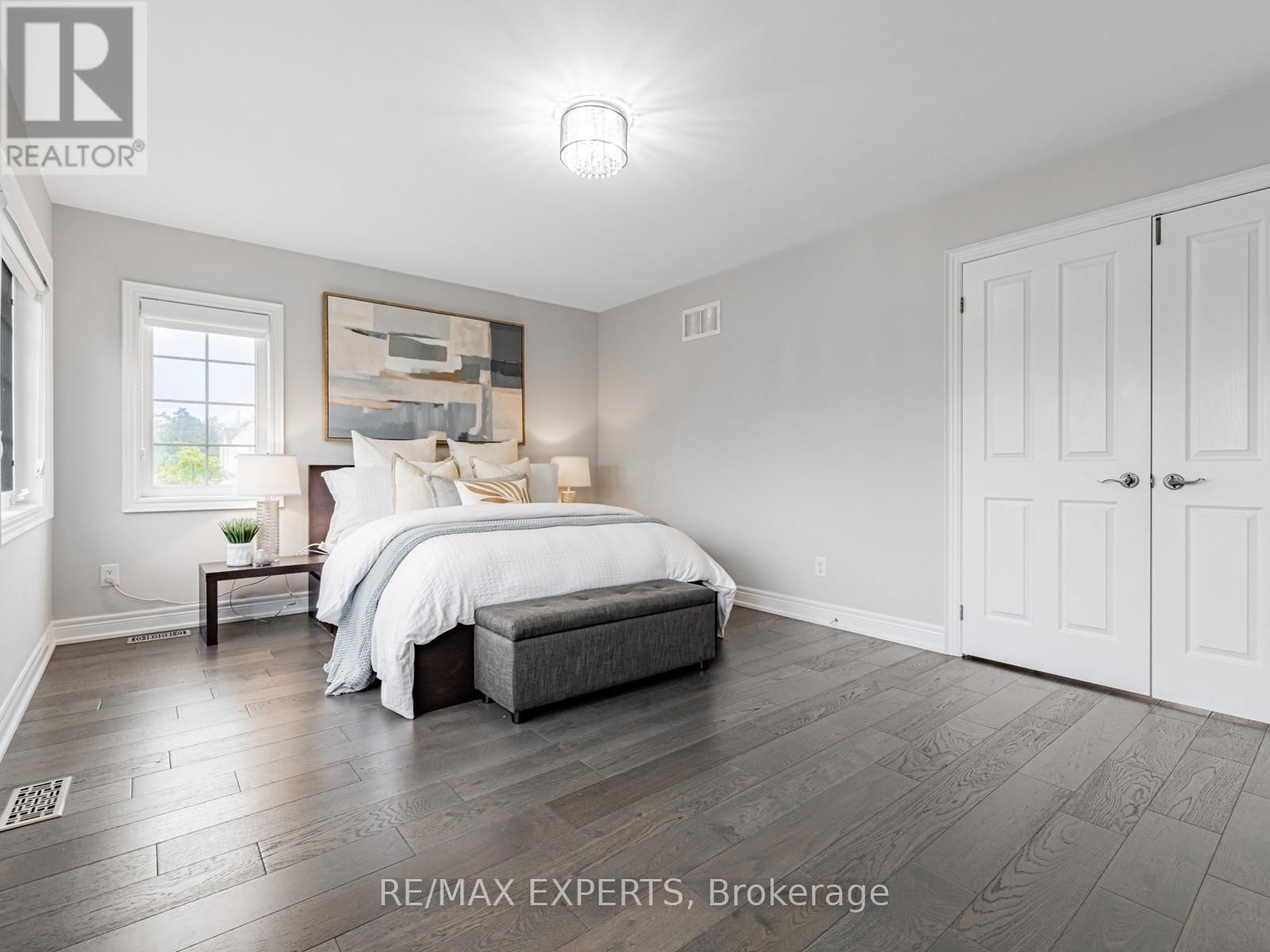 176 SIR STEVENS DRIVE Image 18