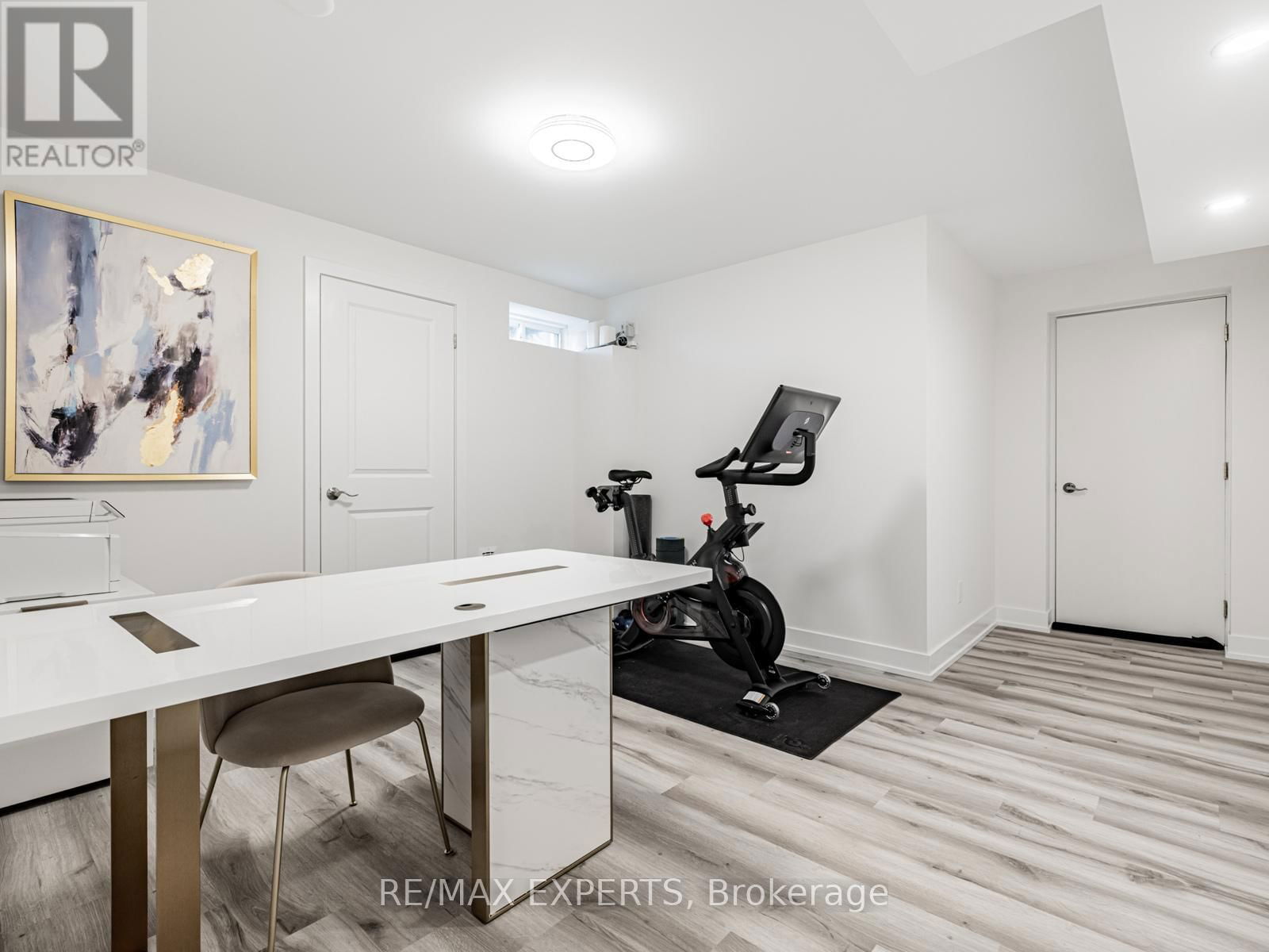 176 SIR STEVENS DRIVE Image 28