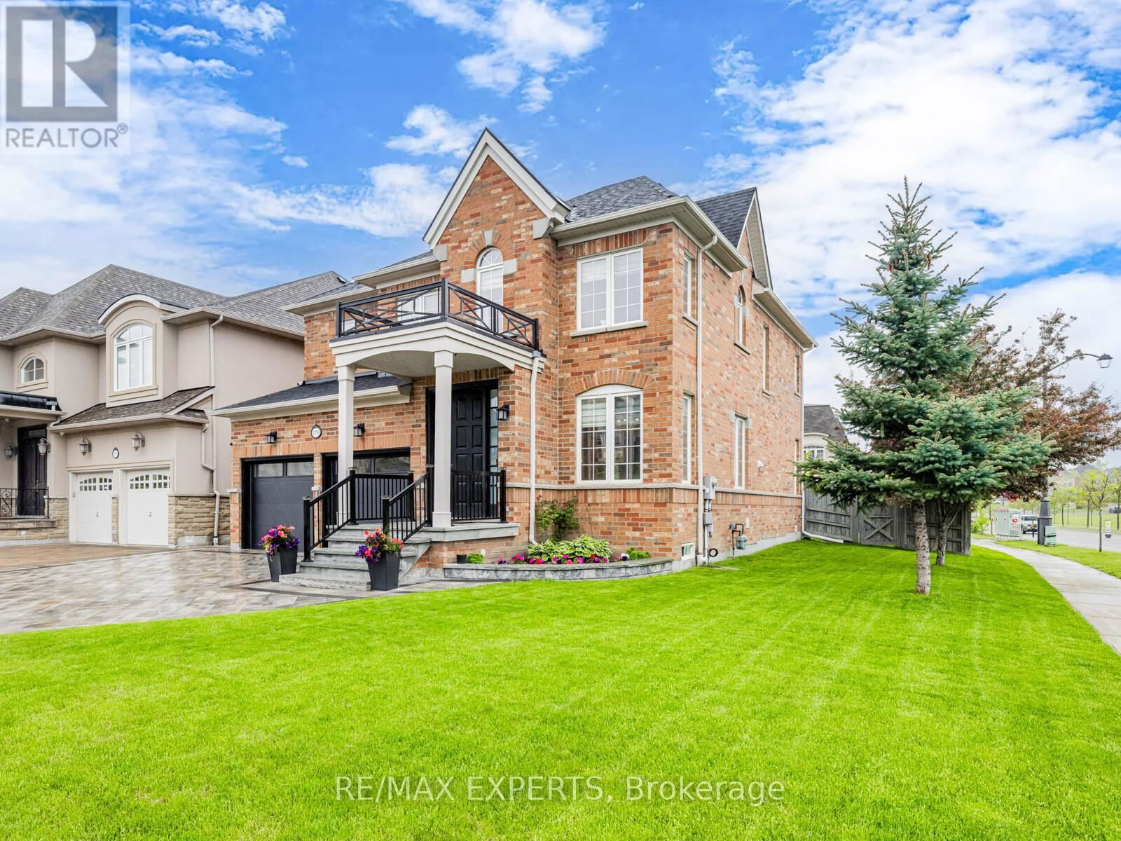 176 SIR STEVENS DRIVE Image 3