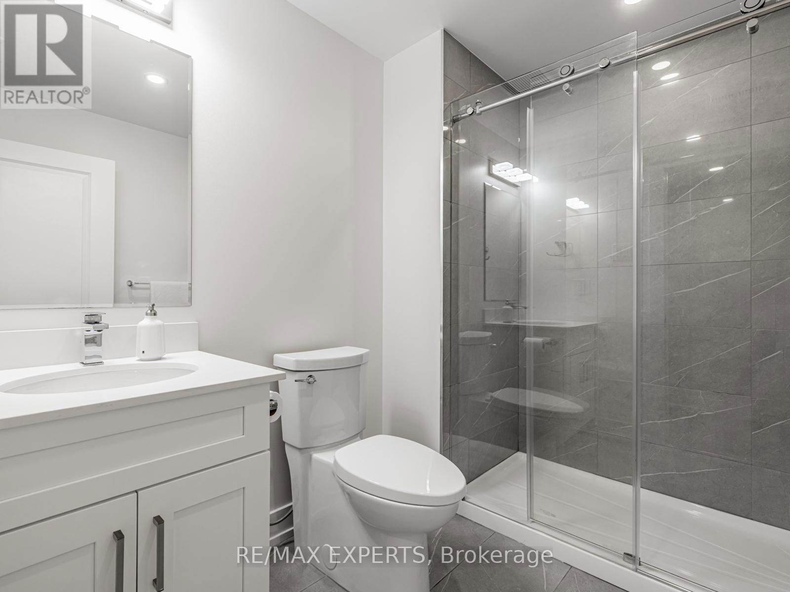 176 SIR STEVENS DRIVE Image 34