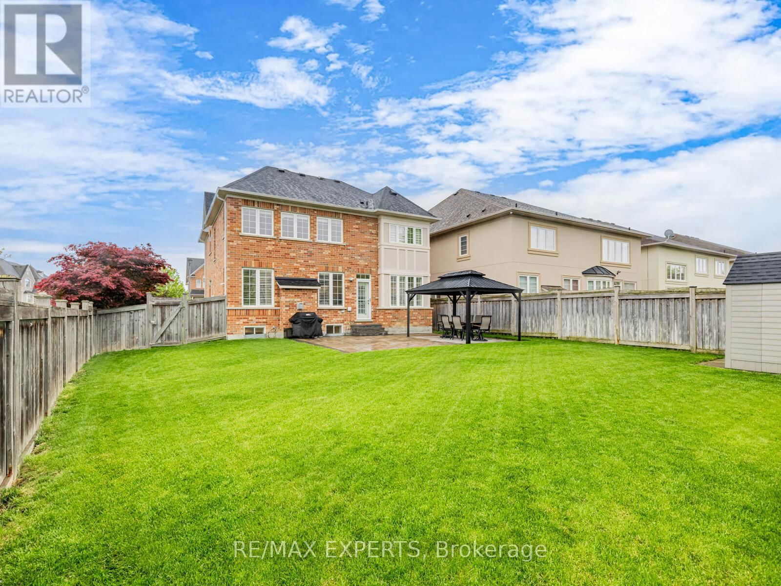 176 SIR STEVENS DRIVE Image 36