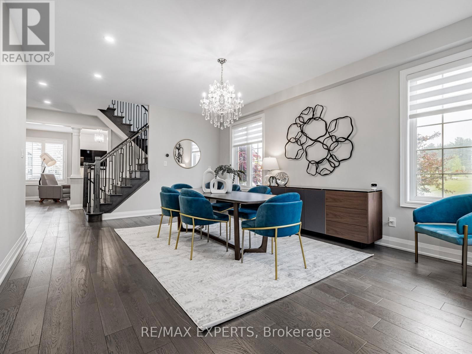 176 SIR STEVENS DRIVE Image 4
