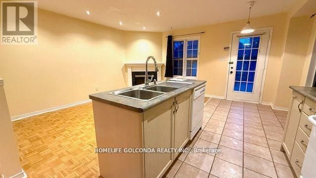 82 ELLESMERE STREET Image 12